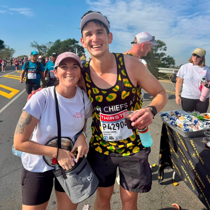 Warren Bamber during the Comrades Marathon with Gerber Paper supporters
